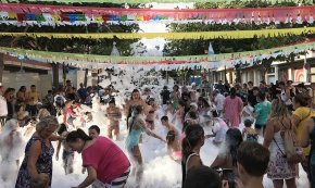 La música i les activitats per a la canalla centren la recuperació de les Festes de l'Eixample Platja