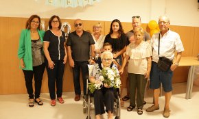 L'Ajuntament felicita a Ramona Nebot pel seu centenari 