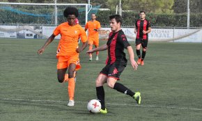 El Reus B Cambrils no passa de l'empat a zero al camp del cuer, el Gavà