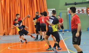 Ensopegada del CH Cambrils en el primer partit de lliga