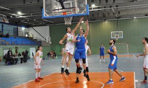 El CB Cambrils punxa a casa davant el CB Borges-Garrigues
