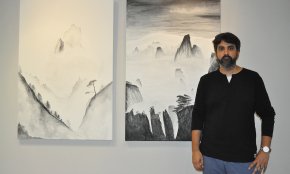 Enric Llevat: «La voluntat d'ensenyar paisatges tan idíl·lics també és una mena de toc d'alerta sobre el canvi climàtic»