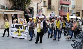 «Llibertat i Amnistia», nou crit revindicatiu dels Avis i Àvies en la concentració setmanal