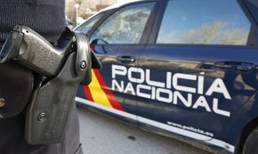 Desmantellada a Cambrils una xarxa de persones dedicades a la falsificació de documents públics