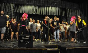 "Cambrils de mar", el cinquè treball de Carlos Rom sobre el món mariner cambrilenc