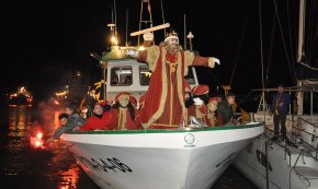 Els Reis Mags d'Orient ja són ben a prop de desembarcar al port de Cambrils