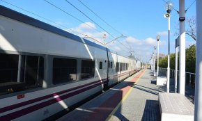 Salou demana a Renfe que els trens Tarragona-Barcelona i viceversa tinguin origen i final a Salou-PortAventura
