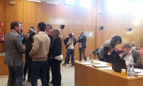 Se suspèn del ple ordinari de febrer tot just quan s'acabava d'iniciar