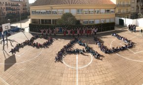Se celebra el Dia Escolar de la No Violència i de la Pau al col·legi Cardenal Vidal i Barraquer