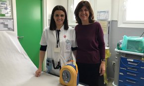 L'Ajuntament de Vandellòs i l'Hospitalet de l'Infant lliura un desfibril·lador portàtil al Centre d'Assistència Primària