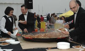 Es clouen les quartes Jornades de la Galera i la cuina marinera amb una concorreguda galerada popular al port