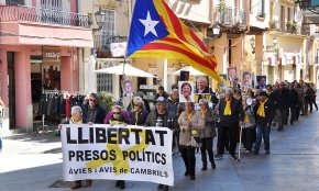 Avis i Àvies, 105 concentracions setmanals reclamant la llibertat i la independència