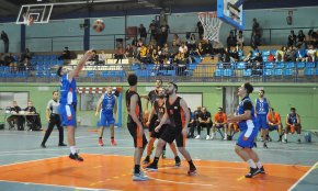 El CB Cambrils perd a la pista del CB La Selva, el segon classificat del grup