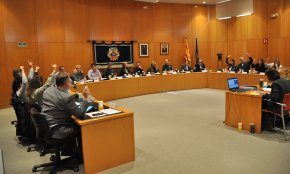 Estira i arronsa entre l'equip de govern i el PSC per una moció sobre les polítiques públiques d'ocupació