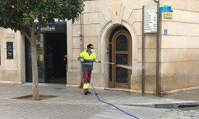 Secomsa intensifica la neteja i desinfecció de les àrees de contenidors pel coronavirus