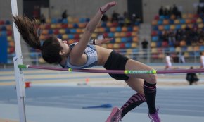 Tres posicions de podi per als atletes cambrilencs al Trofeu d'Hivern d'atletisme en pista