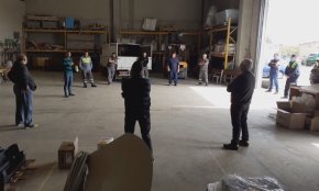 L'Ajuntament de Vandellòs i l'Hospitalet de l'Infant reparteix els aliments de Càrites a les famílies necessitades a les seves llars