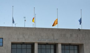 Finalitzen els deu dies de dol oficial per les víctimes de la pandèmia