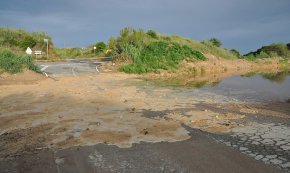 Tallat, un cop més, el camí de Vilafortuny al seu pas per la riera de Maspujols