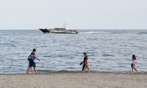 Sense un protocol clar, encara, pels vuit quilòmetres de platges cambrilenques