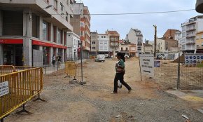 Més d'una trentena de comerciants i veïns reclamen a l'alcalde millores a la zona del Pòsit de cara a l'estiu