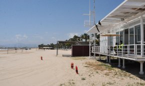 Es posa en marxa el servei de salvament i socorrisme a les platges cambrilenques