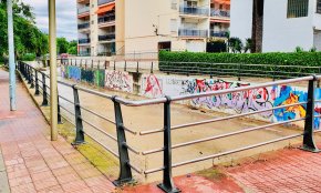 S'instal·la una barana a la vorera del barranc del Regueral 