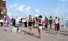«Fins els ovaris», la resposta ciutadana a l'agressió sexual perpetrada en la passada nit de Sant Joan