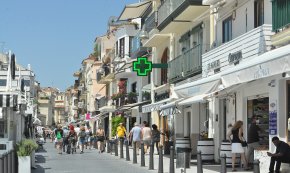Sònia Llaveria, presidenta de l'Associació de veïns del barri del Port: «Volem crear cohesió amb la gent que viu aquí»