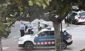 Els Mossos d'Esquadra detenen dues dones per fer-se passar una per l'altra per fer l'examen de conduir 