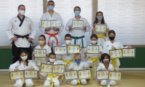 L'Escola Sundo de Cambrils entrega els diplomes als alumnes que van participar en els dos campionats de Taekwondo celebrats durant el confinament 