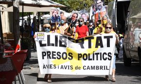 Els Avis i Àvies reprenen les mobilitzacions després de dues setmanes d'aturada