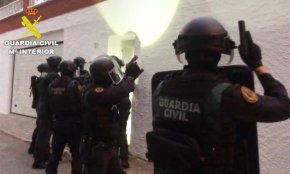 Desmantellen dotze plantacions interiors de marihuana entre les demarcacions de Tarragona i Barcelona