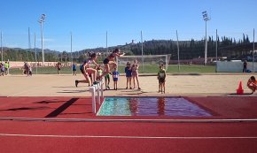 Primera posició de Maria Taggi als 1.500 metres obstacles del Control Setembre 1
