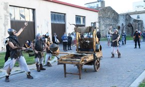 Katapulten, l'assalt dels bàrbars del nord al Barri Antic de la mà de la companyia Traüt