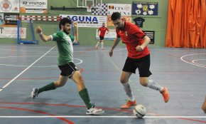Immerescuda derrota del Laguna a la pista del Sant Sadurní amb una actuació arbitral força discutida