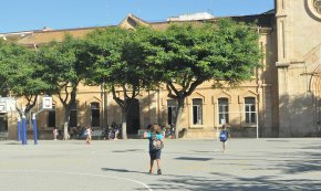El debat sobre la jornada contínua a les escoles arriba als centres educatius cambrilencs