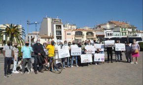 Nova concentració de protesta del gremi de la restauració cambrilenca pel tancament de bars i restaurants