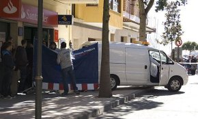 Estela Calduch residia a Mont-roig del Camp i compaginava la feina amb els estudis a la Facultat d'Econòmiques de Reus