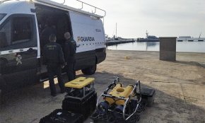 Un complex operatiu submarí intentarà recuperar el cos del cambrilenc David Garcia que es troba dins l'avioneta a 113 metres de profunditat