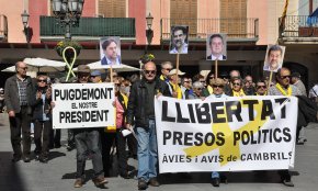 Els Avis i Àvies cambrilencs clamen, una setmana més, per la llibertat dels presos polítics