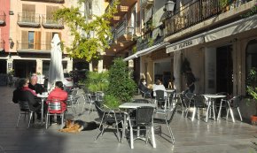 Reobren bars i restaurants, però el sector reclama l'aixecament del confinament perimetral per reactivar els negocis
