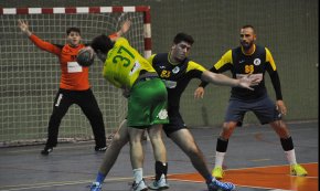 El CH Cambrils acomiada l'any amb una derrota a la pista del Canovelles