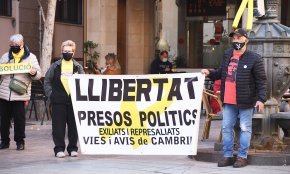 Els Avis i Àvies desconvoquen les concentracions setmanals per les noves restriccions de la covid-19