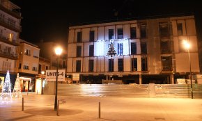 El futur hotel del Pòsit se suma a la il·luminació nadalenca
