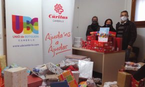 La Unió de Botiguers entrega més de 170 joguets a Càritas dins la campanya nadalenca «Cap nen sense joguina»