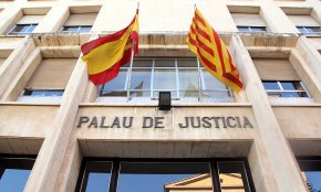 Ajornen el judici a un fals policia que coaccionava noies a canvi de favors sexuals a Tarragona i Salou