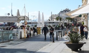 L'equip de govern posarà en marxa els «Bons Cambrils», amb uns 200.000 euros, per revitalitzar el comerç local