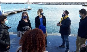 La cap de llista d'Esquerra Republicana, Raquel Sans, visita diferents equipaments cambrilencs