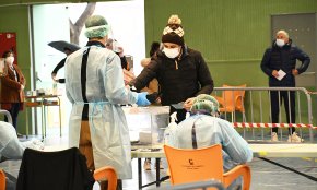 Cambrils registra una participació del 22,60% a les 13 hores